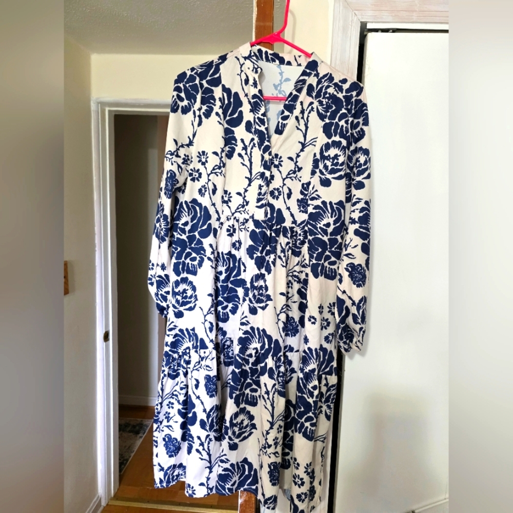 Floral Print Mini Dress in Blue & White